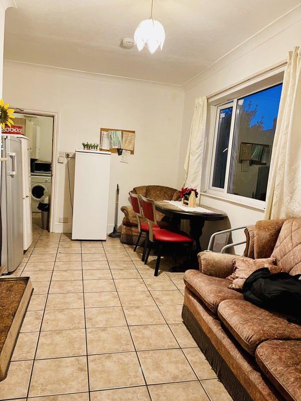 Photo 1: Dining