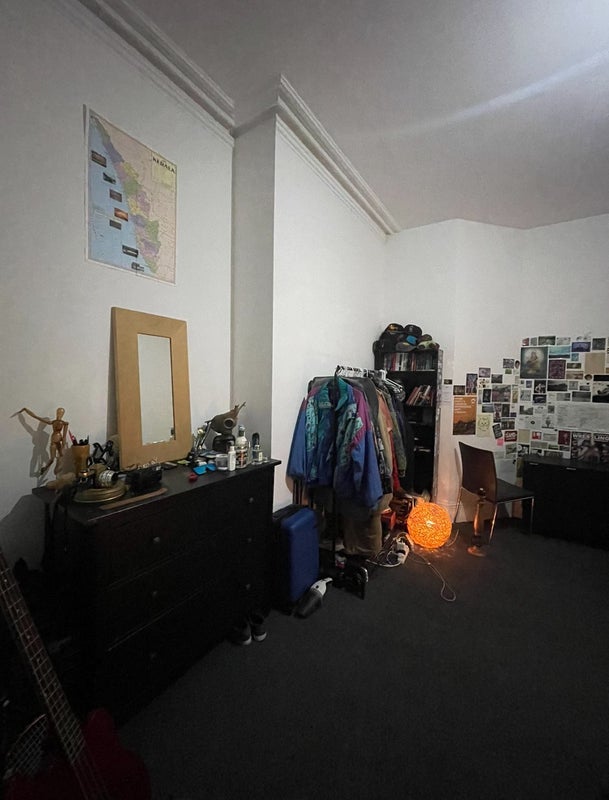 'Lovely big room w/ Sea view, short let ' Room to Rent from SpareRoom