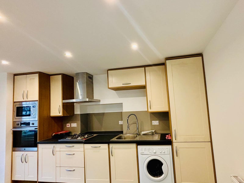 Photo 1: All Kitchen Appliances Dishwasher/ Oven / Hob / Hood 