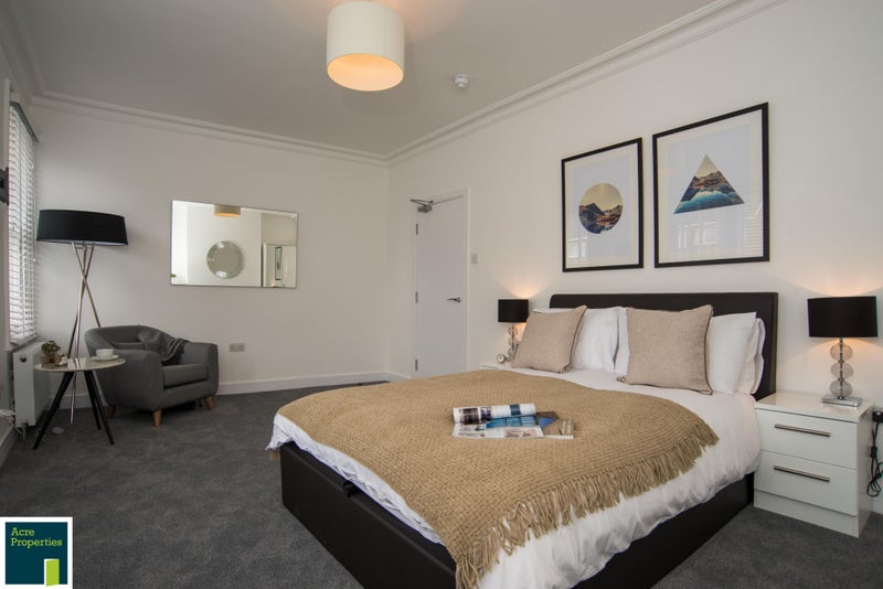 Photo 1: Bedroom 4 £1095PCM - available 08/11/2025
