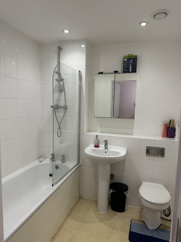 Photo 1: Bath