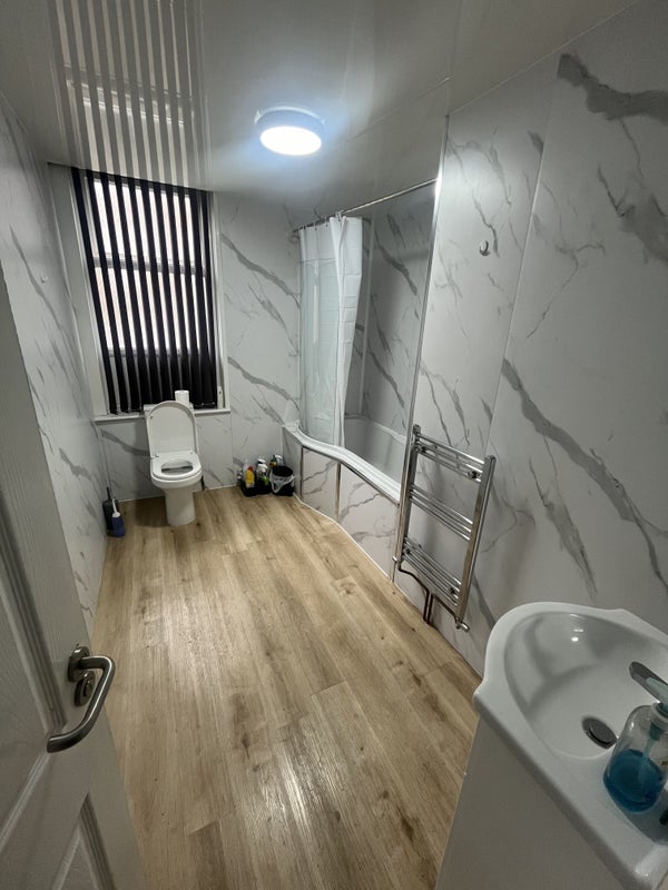 ' Lovely Double Room All Bills Included ' Room to Rent from SpareRoom