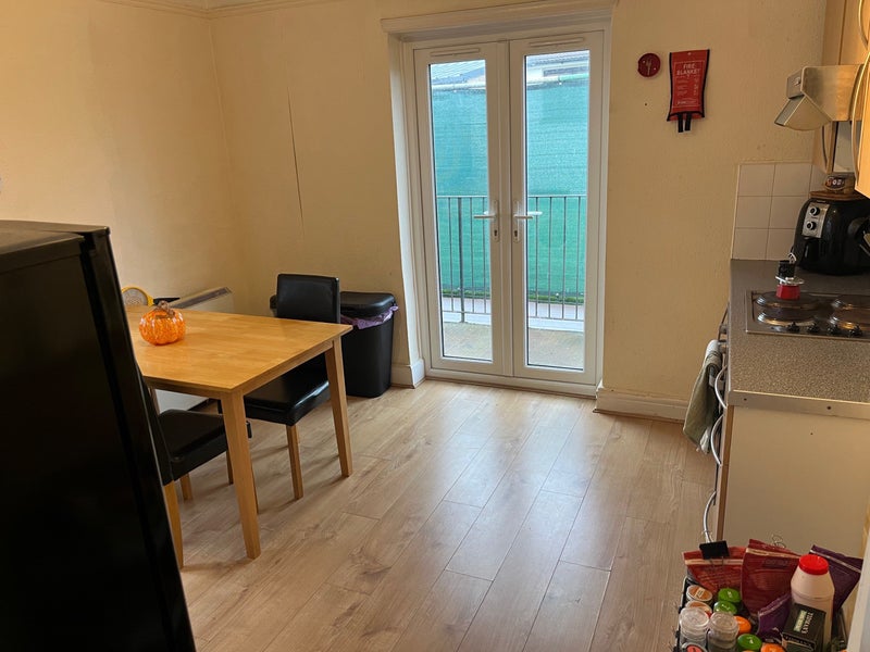 'Spacious Double Bedroom North London' Room to Rent from SpareRoom