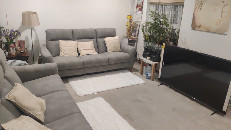 Photo 1: Shared lounge with TV with Netflix, Sport Chanel & free Broad Band