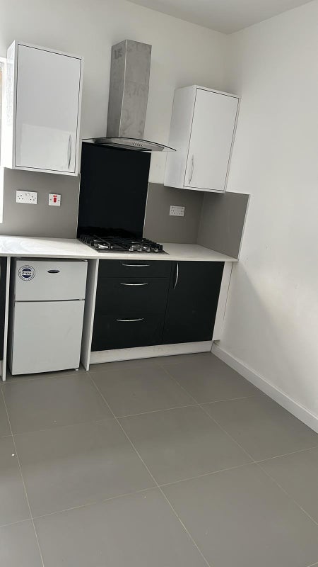 Photo 2: Spacious Kitchen / Plenty of space available