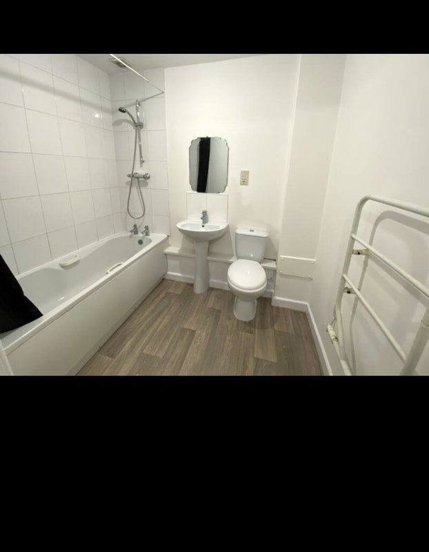 Photo 1: Bathroom