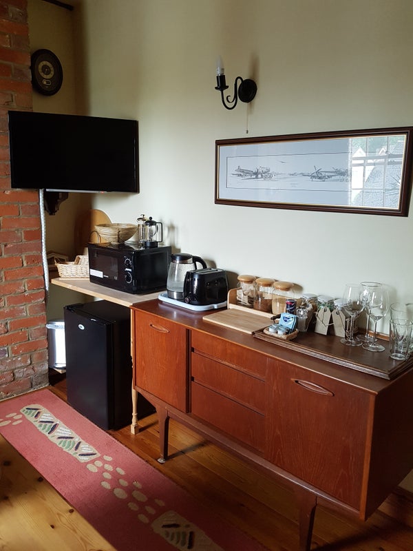 Photo 6: Facilities for food