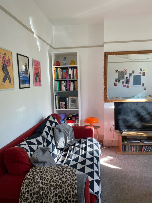 'Sublet room in lovely home !!' Room to Rent from SpareRoom