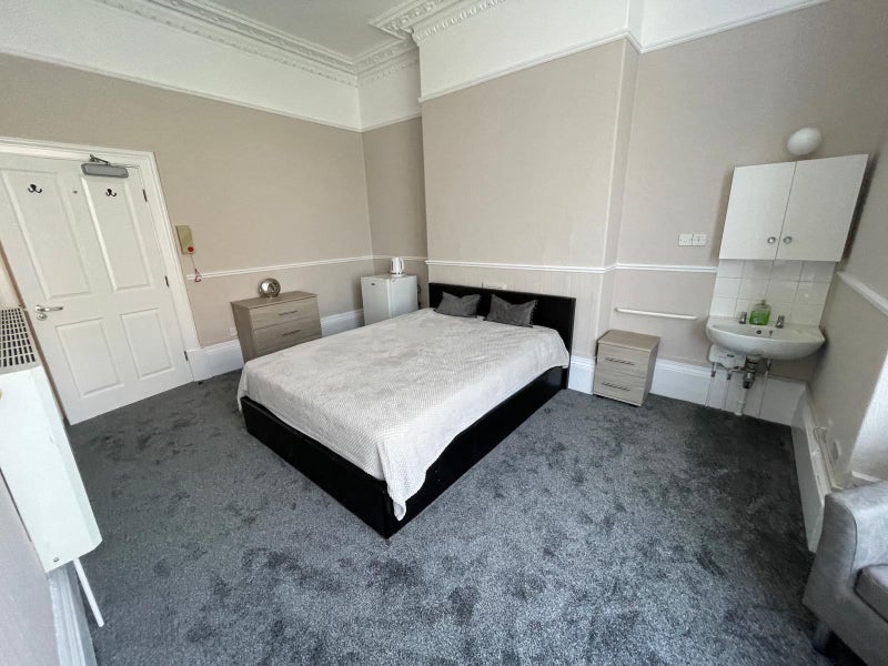 Photo 1: Room 1 Ground Floor