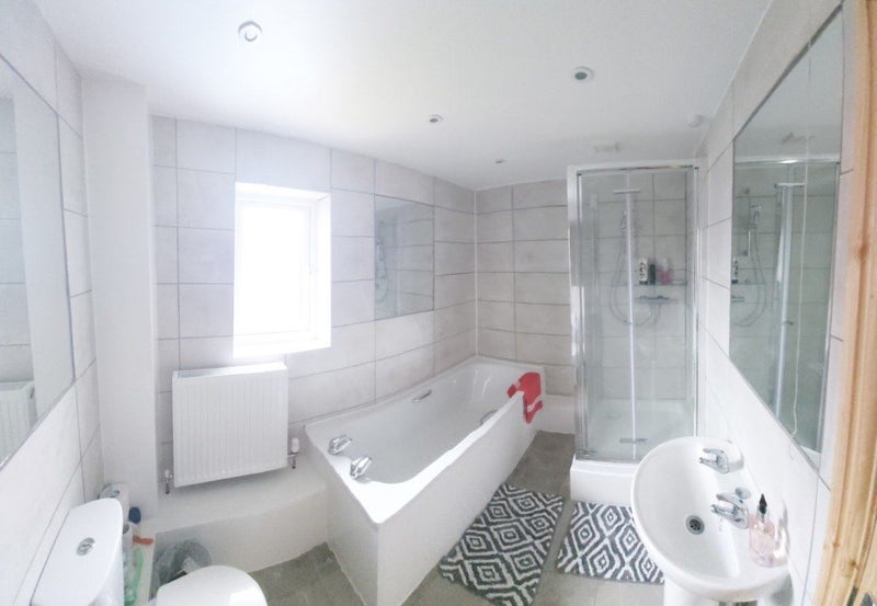 Photo 1: Large Bathroom
