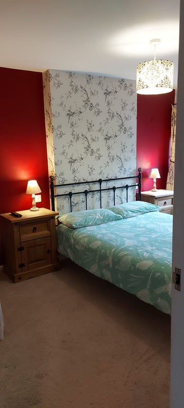 Photo 1: Room (Yours)