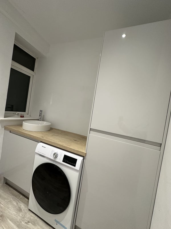 Photo 7: Utility Room