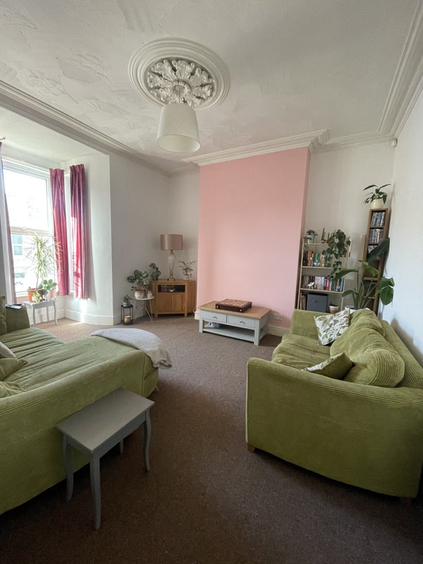 Photo 5: Lounge