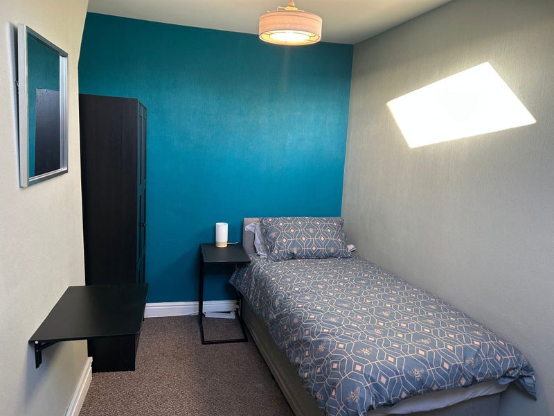 Photo 1: Room 3