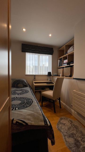 Photo 1: Single Room