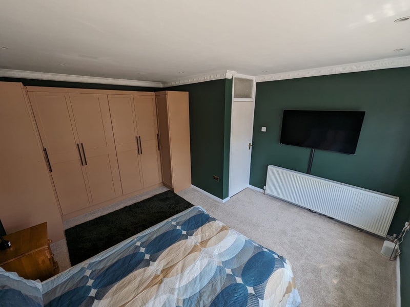 Photo 1: Bedroom 1