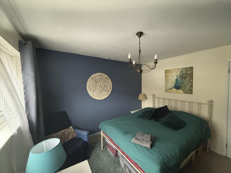 Photo 1: Large double Bedroom