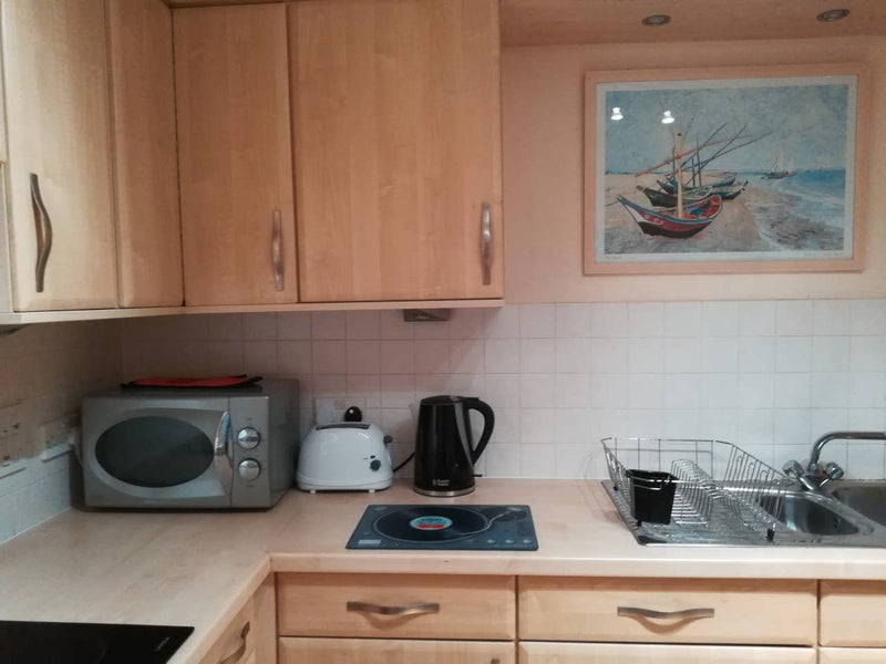 Photo 4: Kitchen