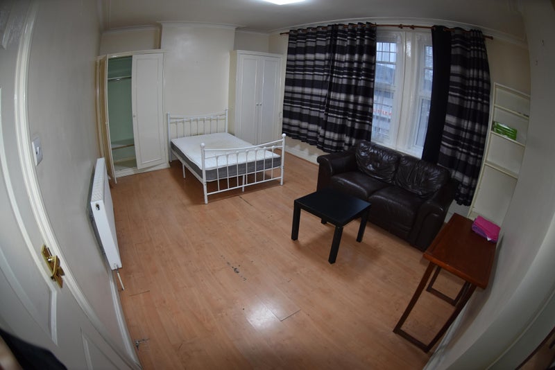 Photo 1: EXTRA LARGE MASTER BED