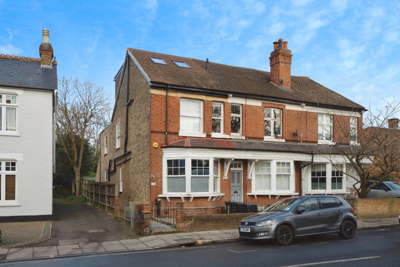Photo 1: Hampton Hill is a beautiful neighbourhood