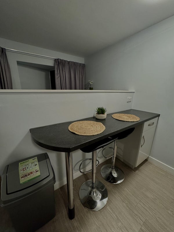 Photo 1: Large table