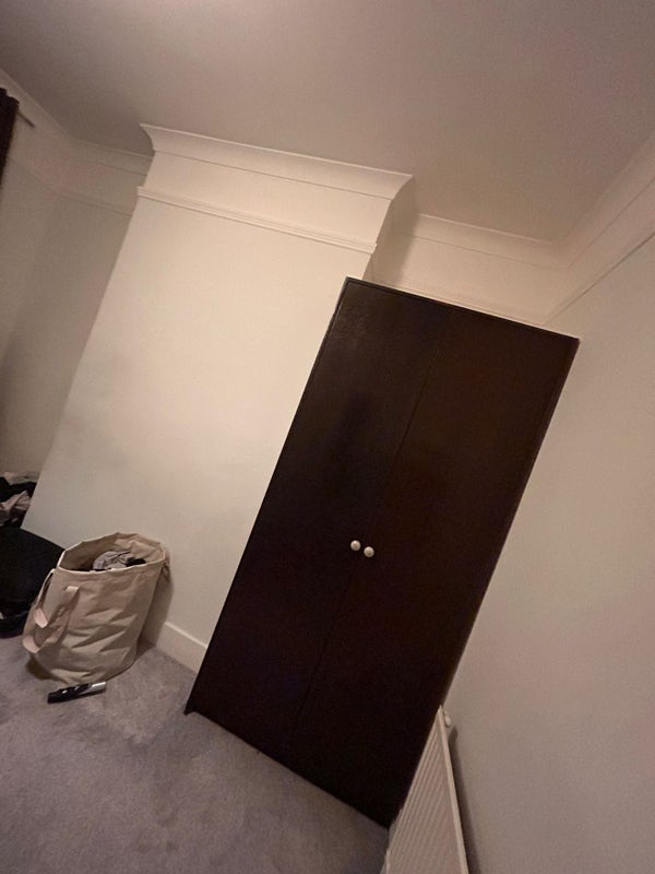 Photo 6: Wardrobe (with hanging space)