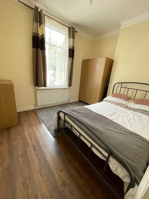 Room To Let 'Double room to let ' Room to Rent from SpareRoom