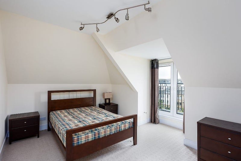 Photo 1: Bedroom available