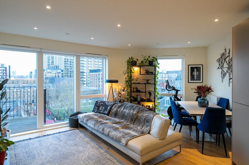 Photo 1: Living room