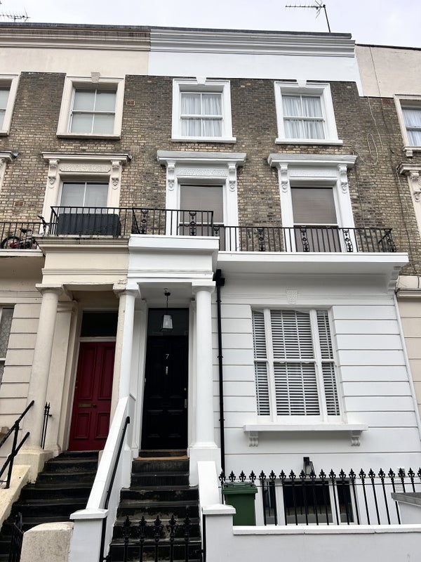 Photo 1: Property front 