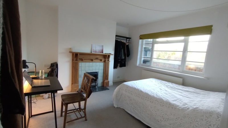 Photo 1: Available double room