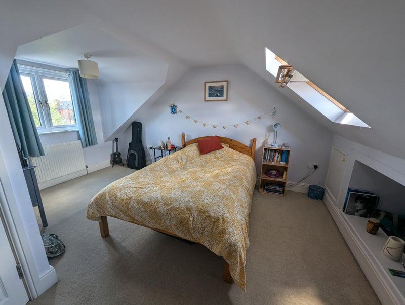 'Big bright attic room in East Oxford' Room to Rent from SpareRoom