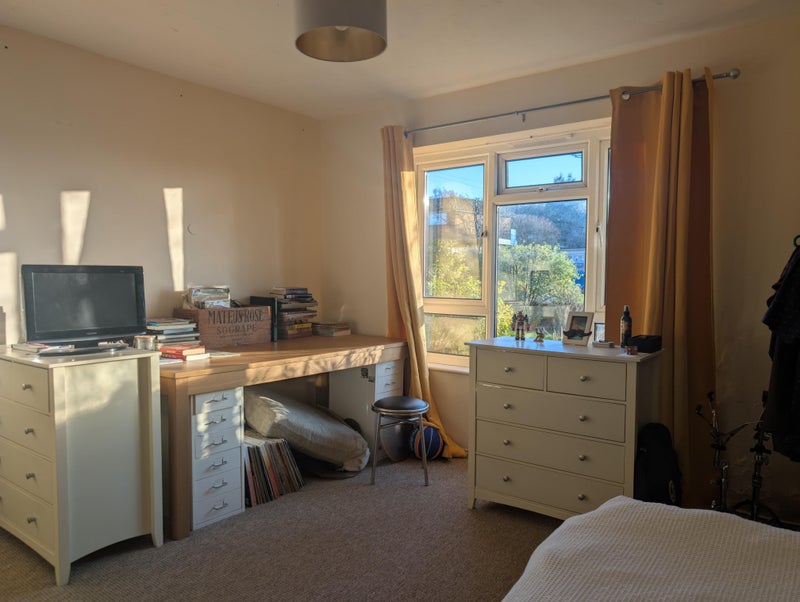 'Large room by Hangleton library' Room to Rent from SpareRoom