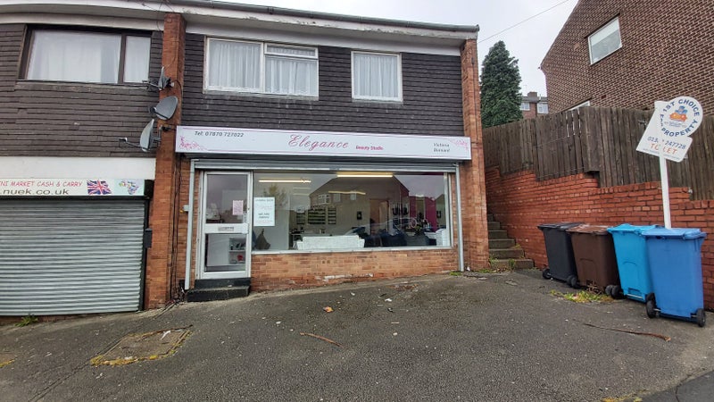 Photo 1: Flat above the shop