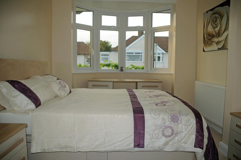 Photo 1: Bedroom