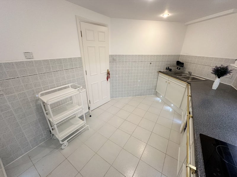 'Your Cozy Hideaway – Peaceful & Convenient' Room to Rent from SpareRoom