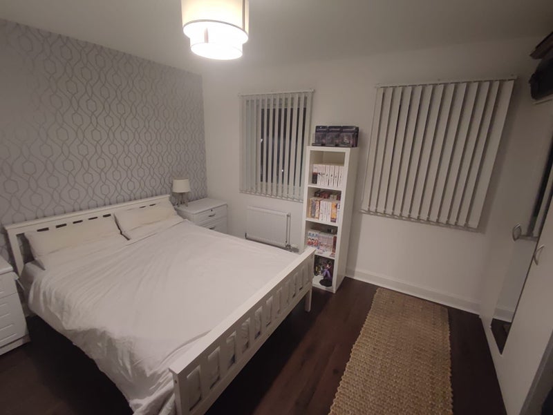 Photo 1: Room (Yours)