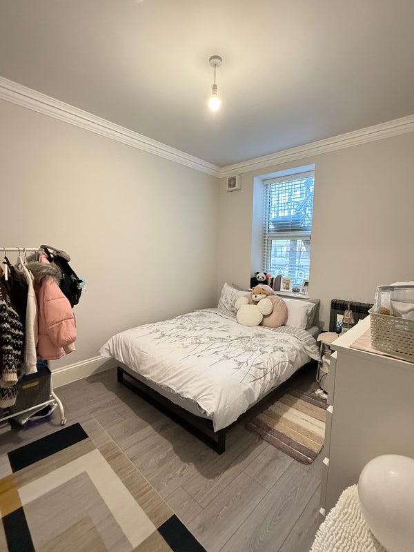 Photo 1: Room (Yours)