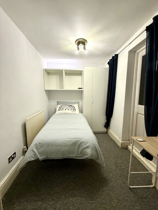 Photo 1: Room (Yours)