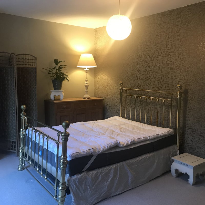 Photo 1: Bedroom