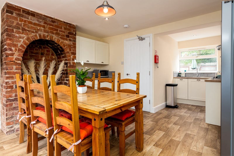 Photo 1: Large kitchen dining area