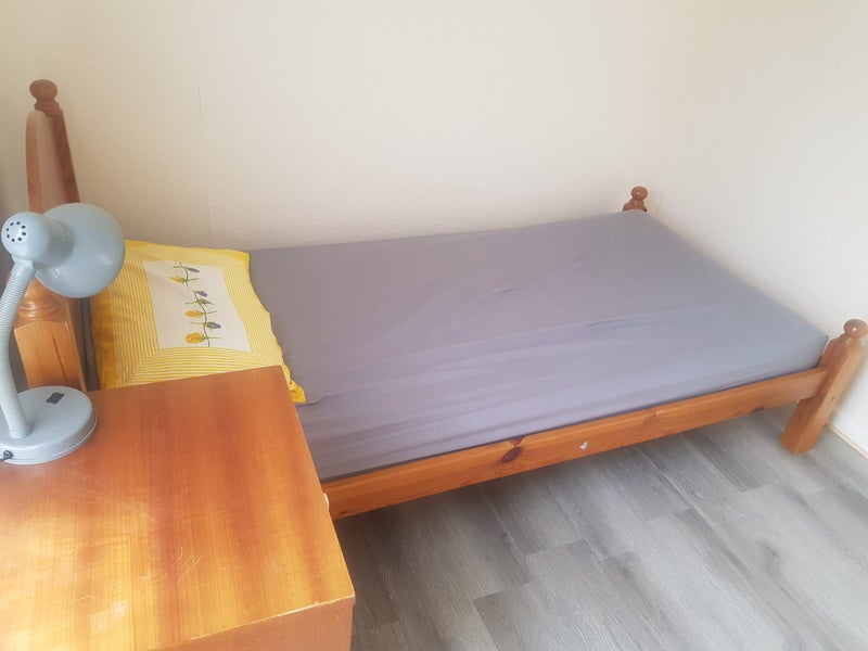 Photo 1: Box Room Bed 