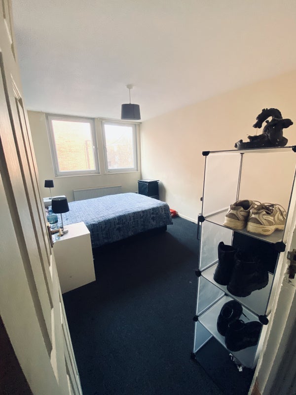 Photo 1: Room (Yours)