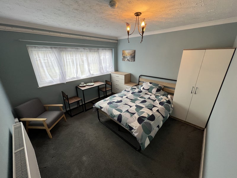 Photo 1: Room 3