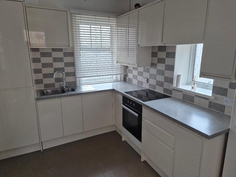 Photo 1: Kitchen