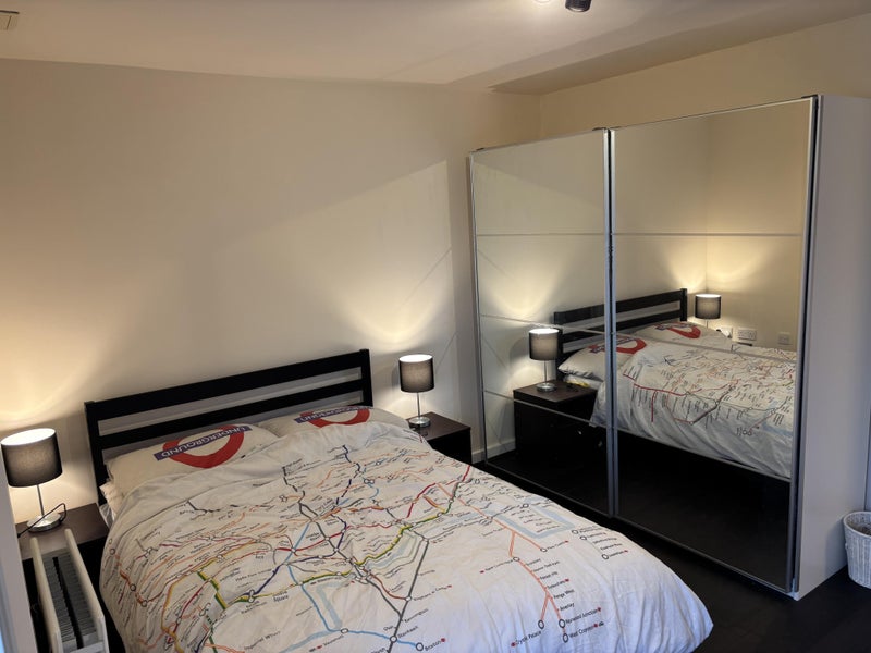 Photo 1: Bedroom / Wardrobe