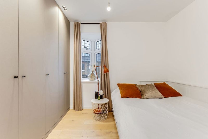 Photo 1: Double Bedroom