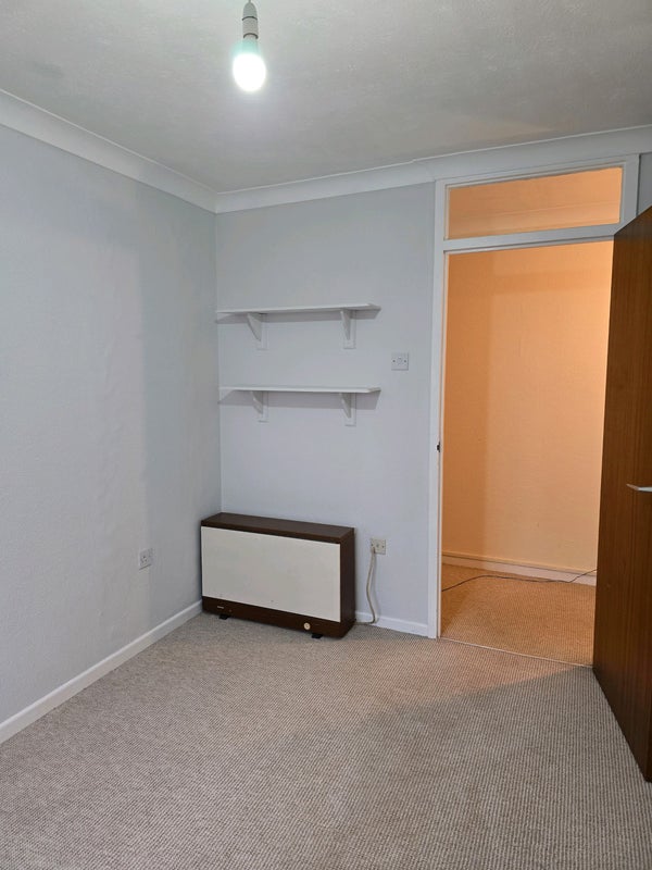 'Small to Medium Double room in large flat for rent' Room to Rent from ...