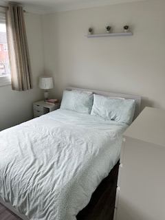 Photo 1: Front Bedroom