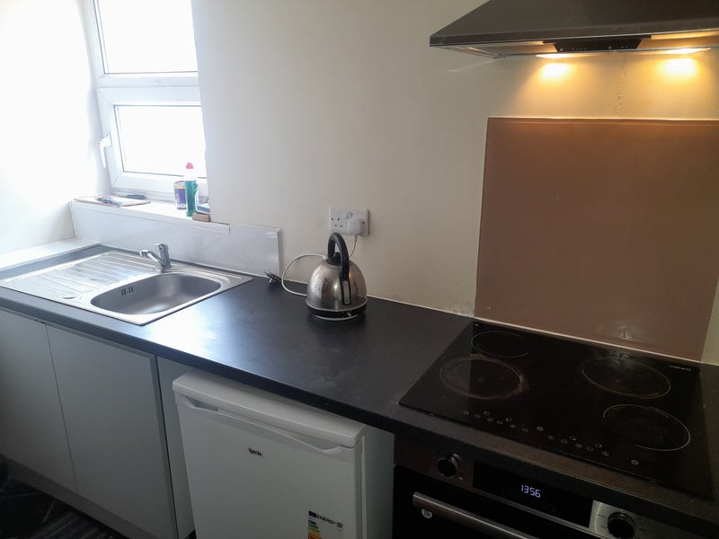 Photo 6: Communal Kitchen